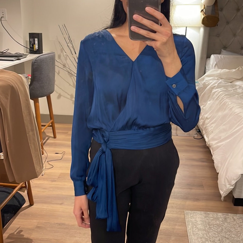 Banana republic tie crop silk top